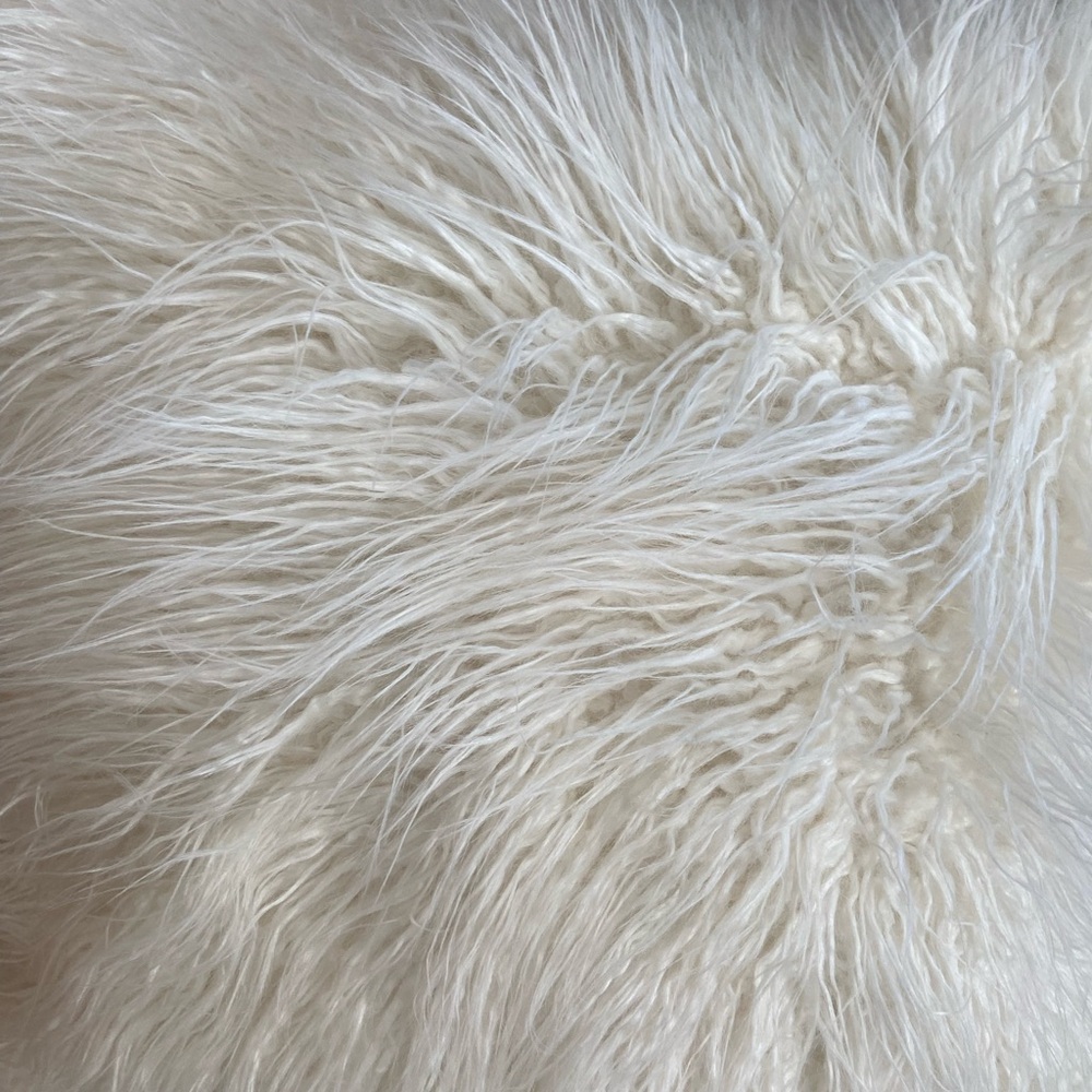Pottery Barn cream faux fur 24X24 pillow cover.